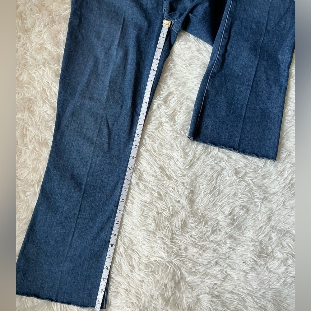 PAIGE Rory Crop Flare Jeans | Size 28 | Medium Wash | Stretch Comfort - Picture 8 of 10